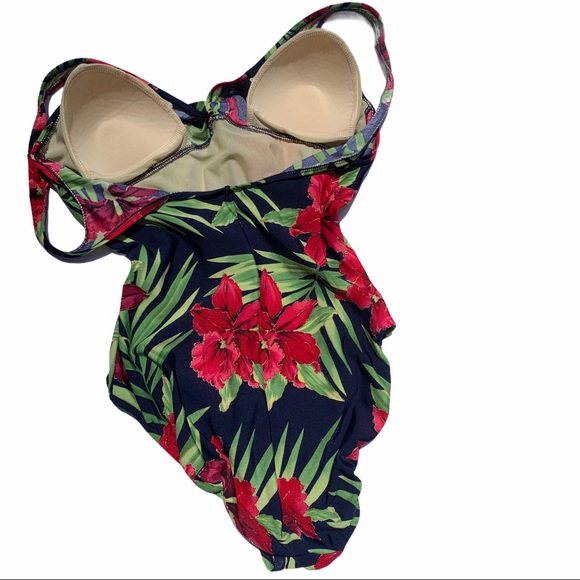 Paradise Bay 1 piece floral swimsuit - Picture 7 of 10